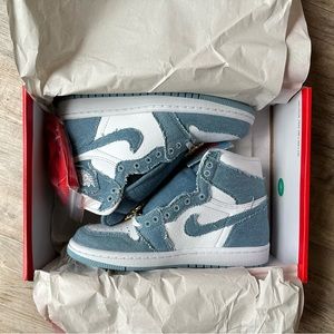 WOMEN'S AIR JORDAN RETRO 1 HIGH OG